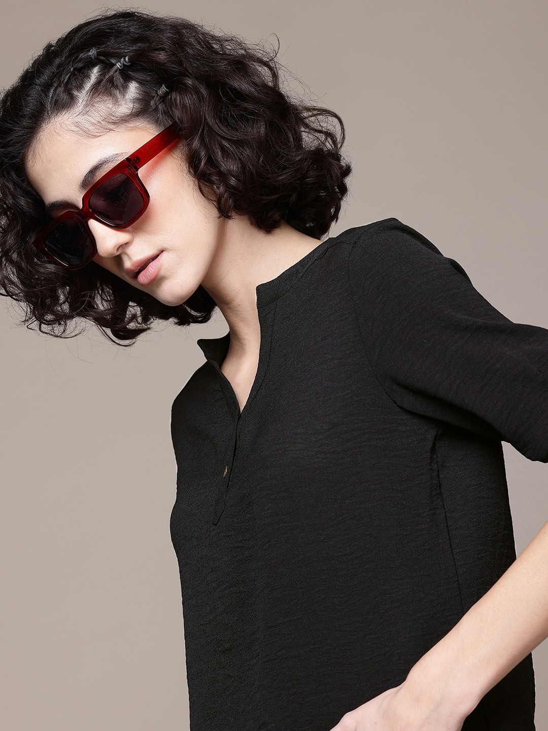 

Roadster Mandarin Collar Roll-Up Sleeves Shirt Style Top, Black