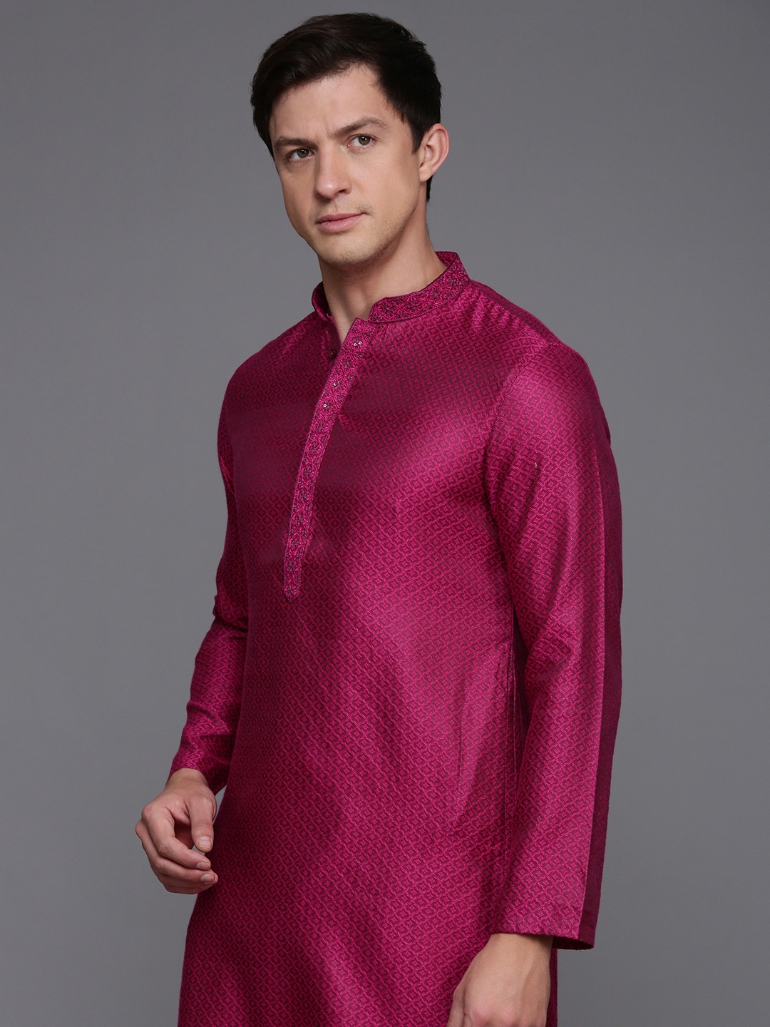 

Diwas by Manyavar Men Ethnic Motifs Embroidered Thread Work Kurta, Pink