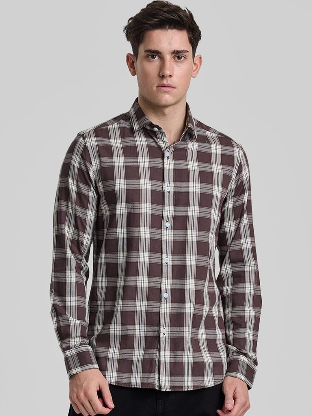 

Snitch Men Smart Cutaway Collar Checked Cotton Slim Fit Casual Shirt, Brown