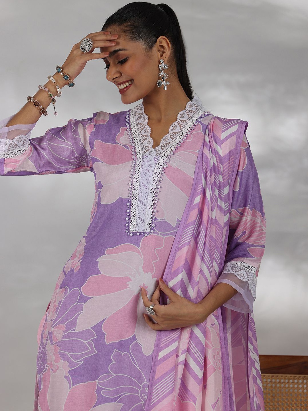 

Libas Floral Printed V-Neck Straight Kurta with Trouser & Dupatta, Purple