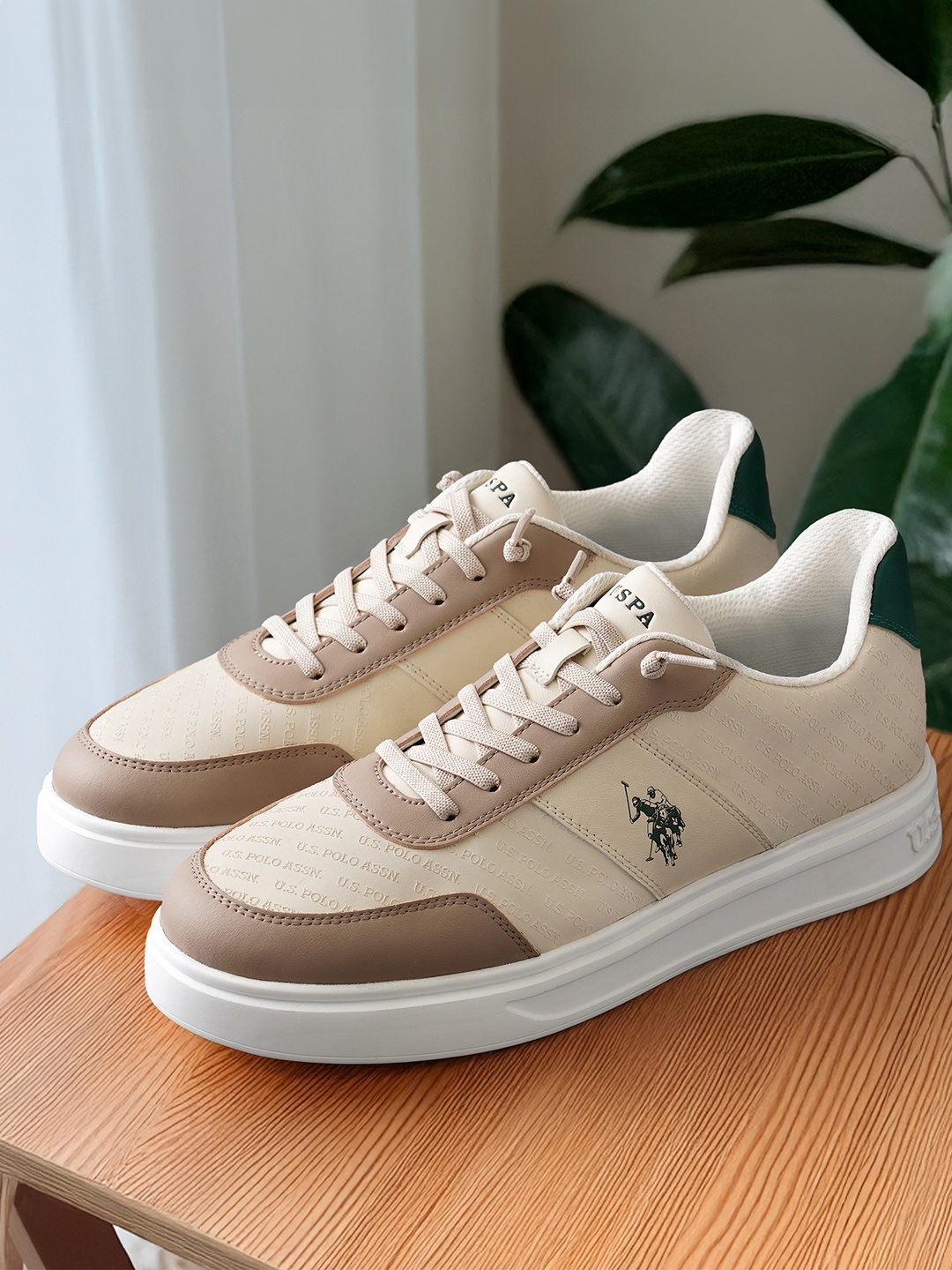 

U.S. Polo Assn. Men CORT PU Lace-Ups Sneakers, Beige