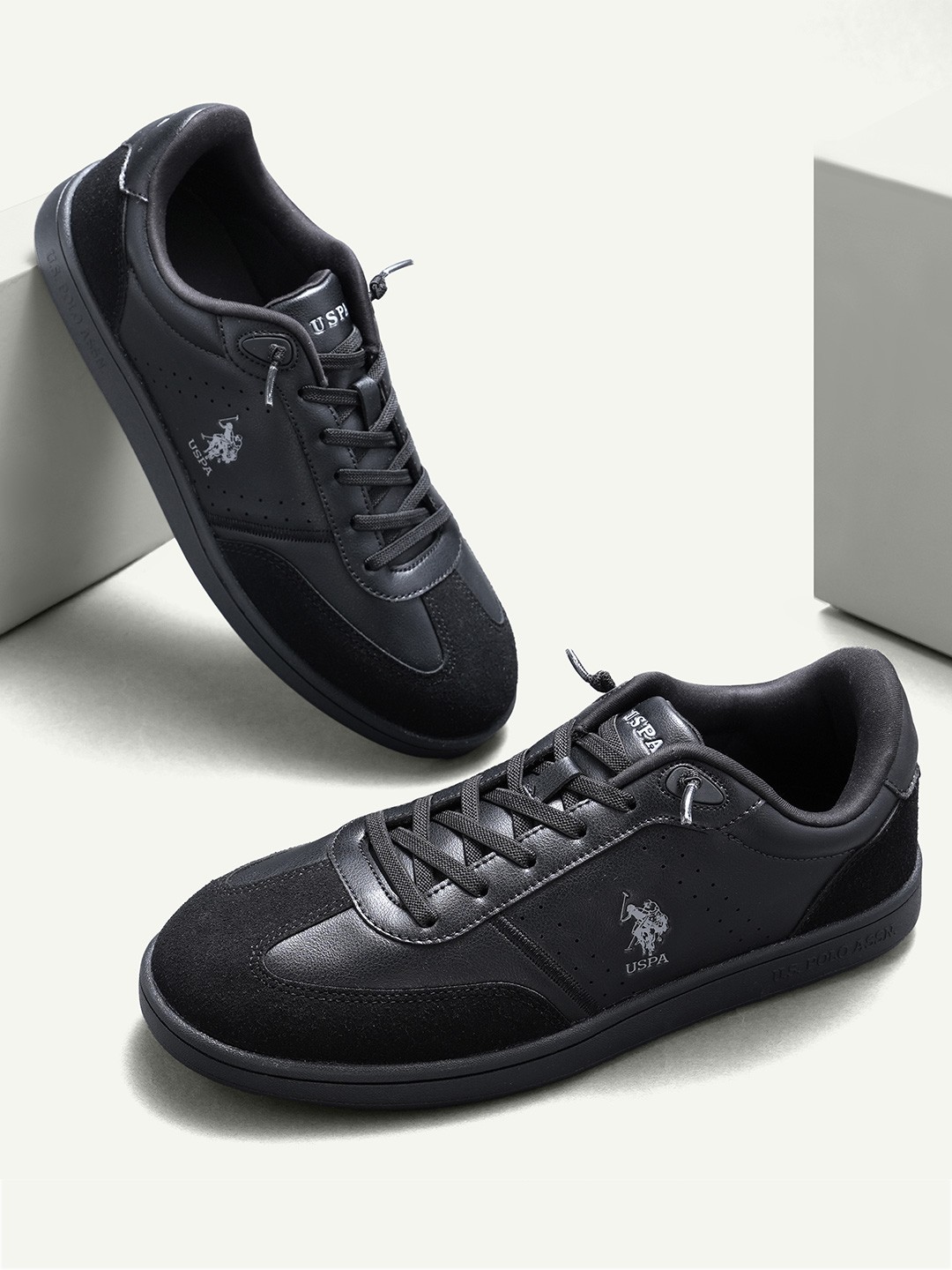 

U.S. Polo Assn. Men Round Toe Sneakers, Black