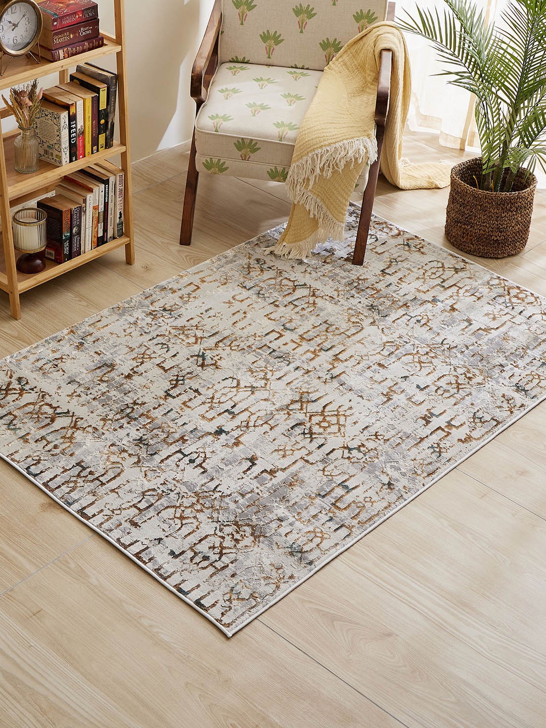 

Home Centre Zephyr Avalon Beige & Brown Geometric Printed Rectangular Woven Carpet