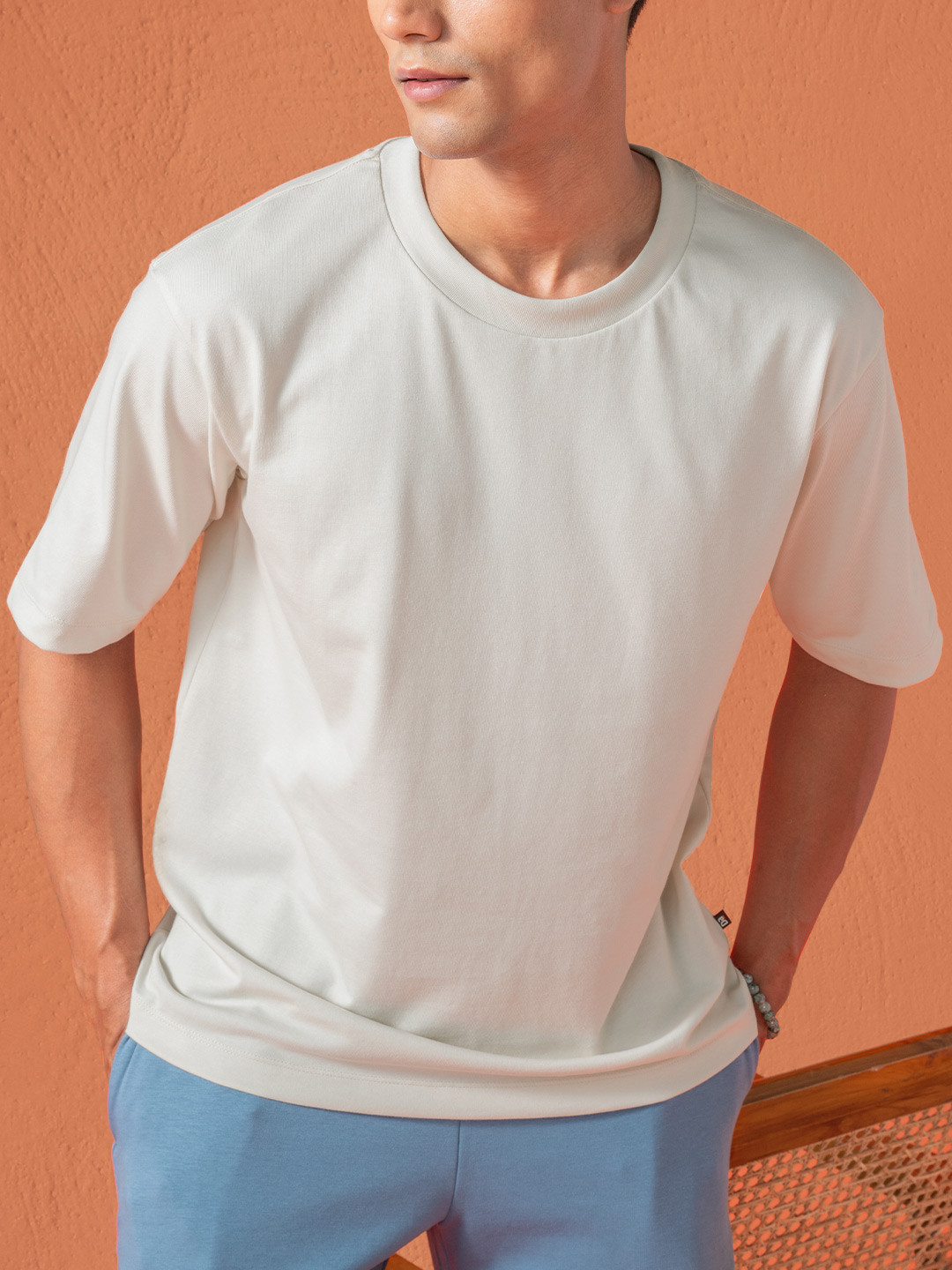 

DAMENSCH Drop Shoulder Sleeves High IQ Dyes Cotton Oversized T Shirt, White