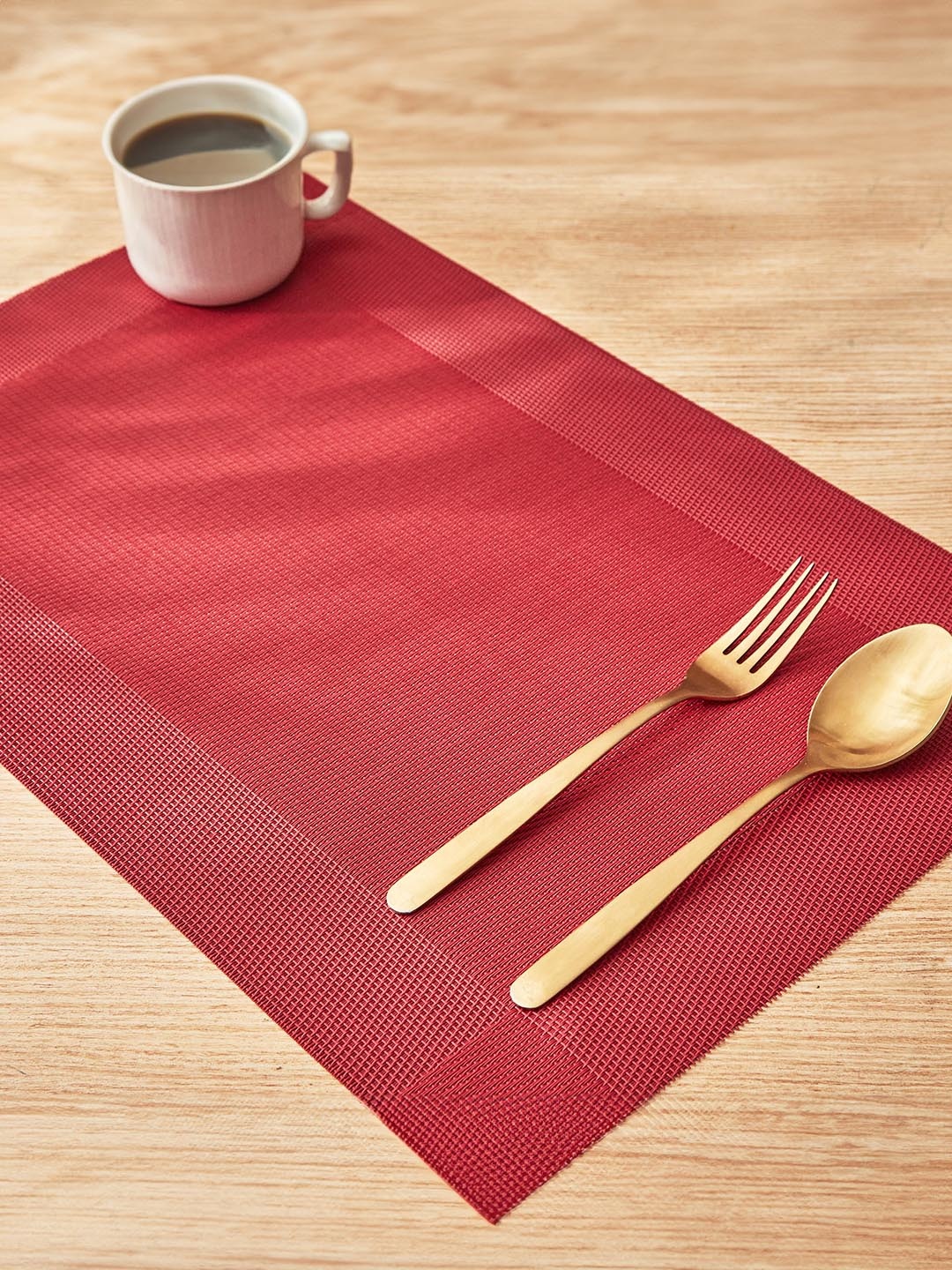 

Home Centre Eden Red 6 Pieces Rectangle Table Placemats