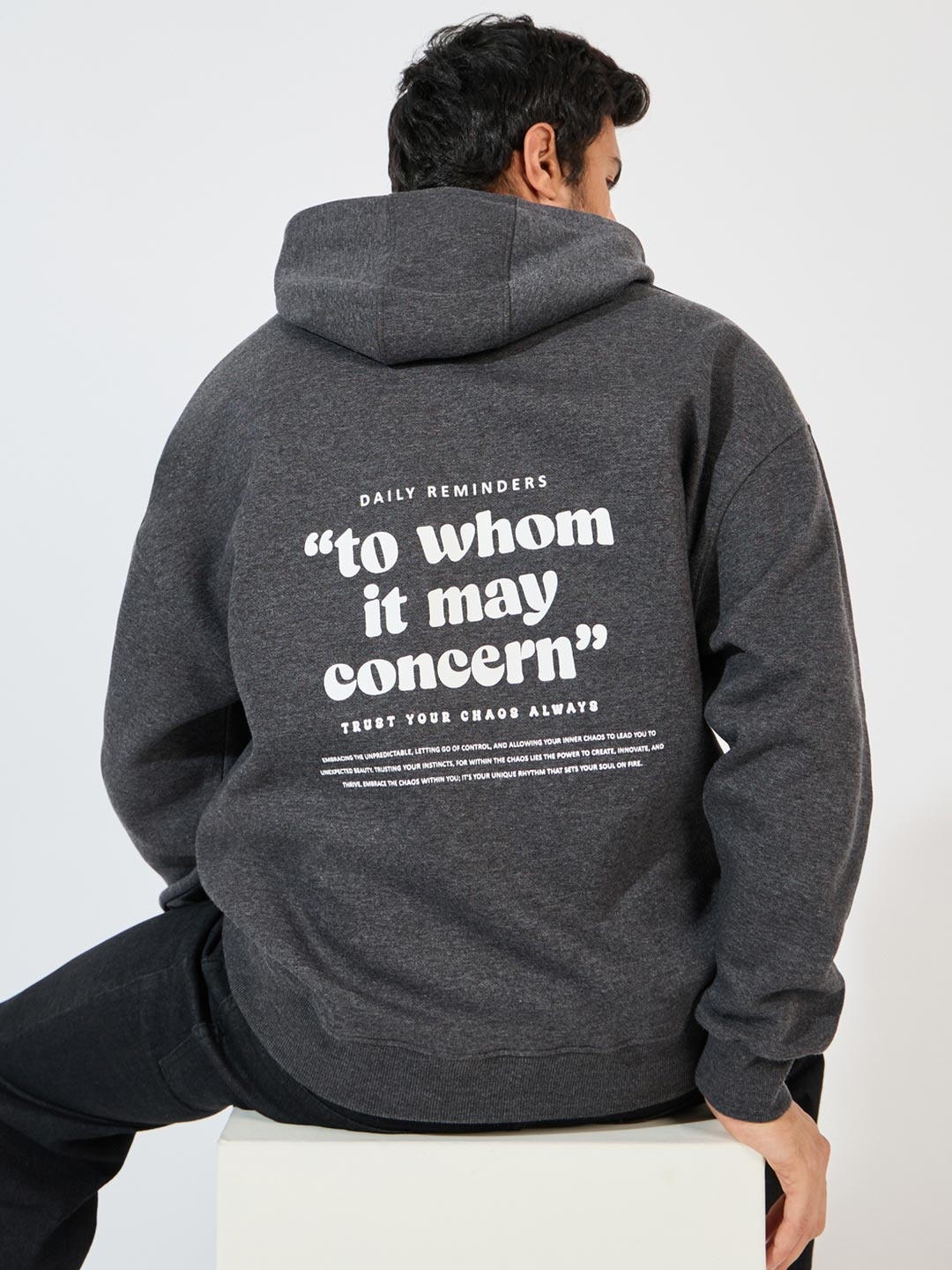 

Styli Men Typography Printed Hood Cotton Pullover Ribbed Sweatshirt, Charcoal