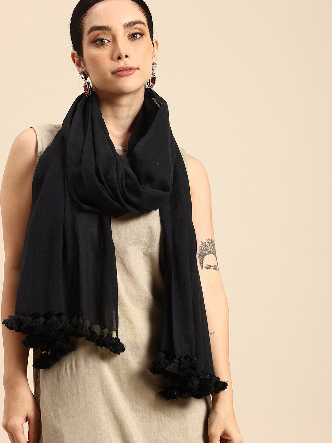 

ASVA Women Solid Scarf, Black