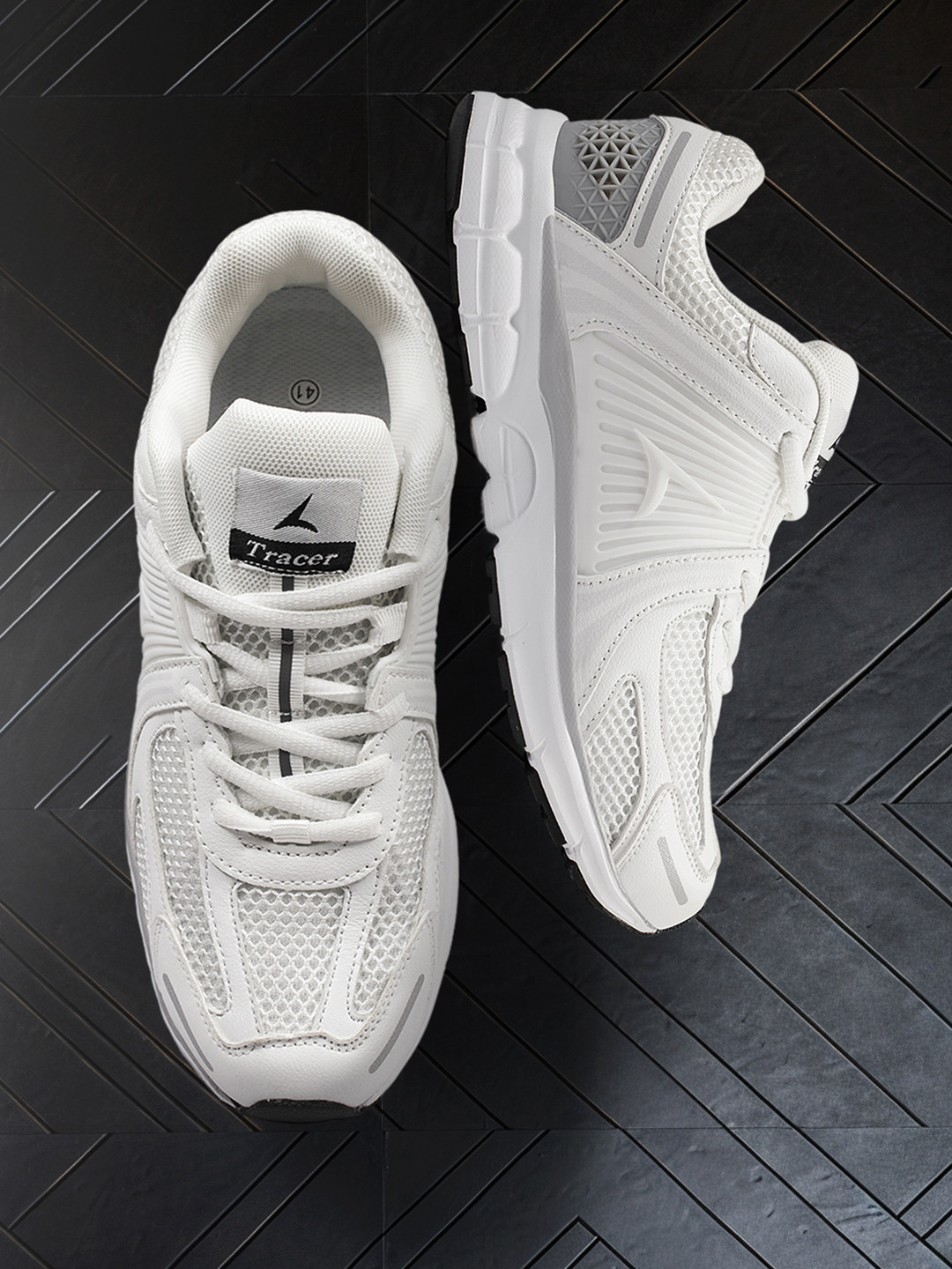 

TRACER Men Flyknit Round Toe Sneakers with Lightweight Sole for Optimal Agility, White