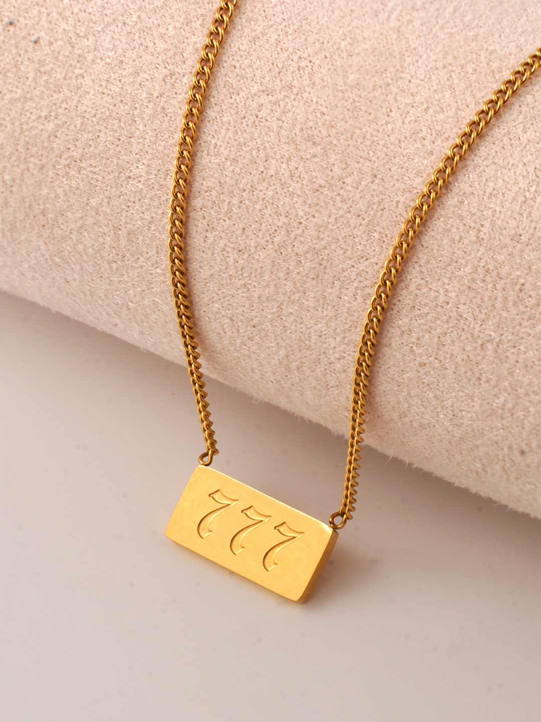 

AQUASTREET 18K Gold Plated Waterproof Anti Tarnish Stainless Steel Pendant & Chain