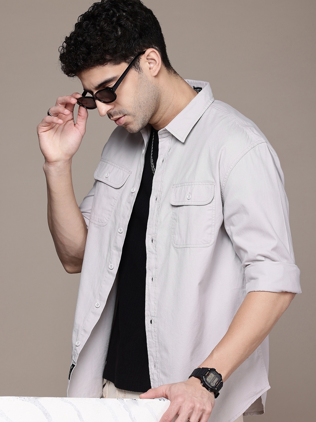 

Roadster Men Relaxed Fit Casual Shirt, Grey