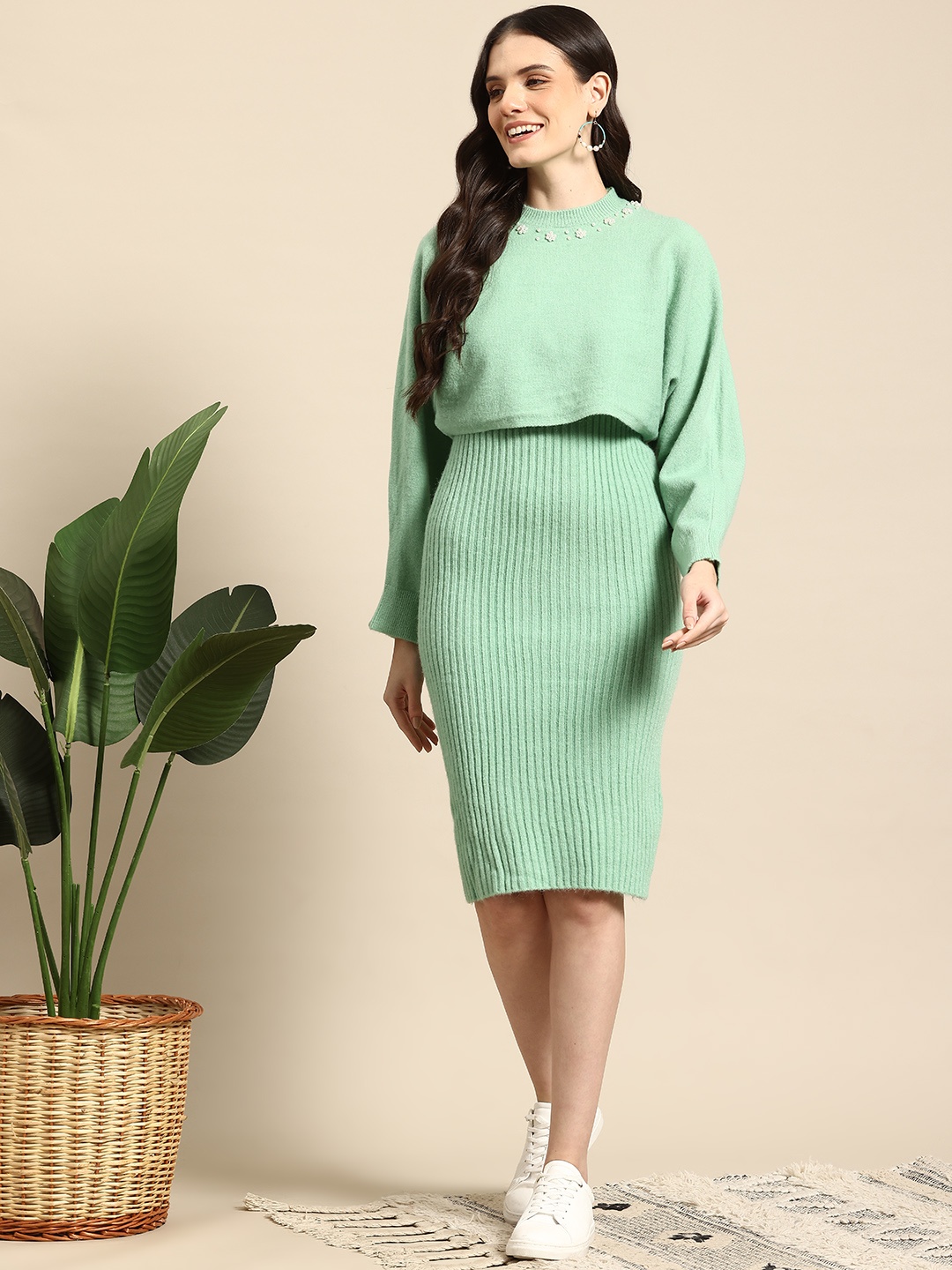 

Mast & Harbour Knitted Pure Wool Crop Sweater & Bodycon Dress Co-Ords, Green