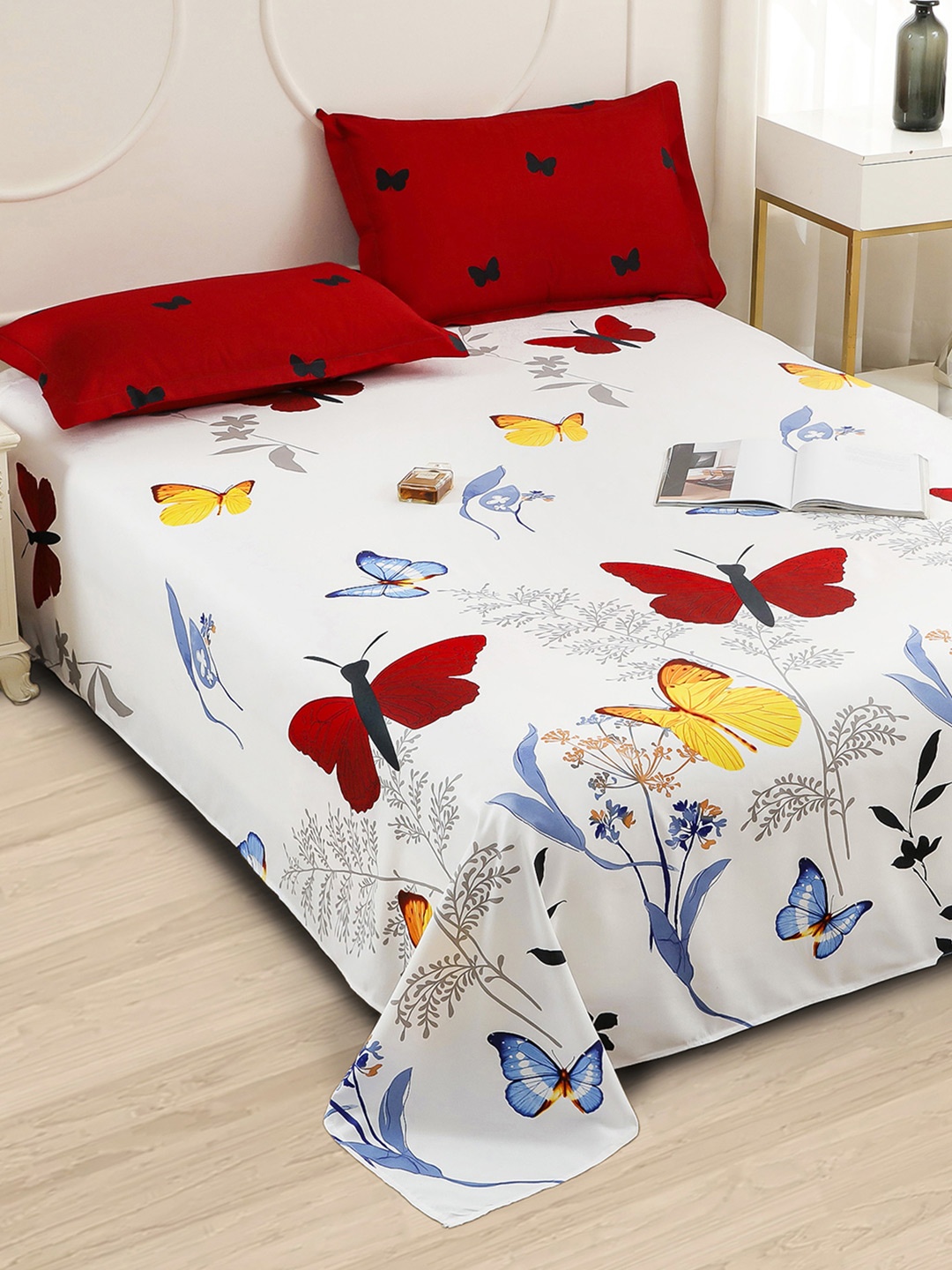 Story@home White & Red Floral Printed 240 TC Satin Finish Queen Bedsheet Set