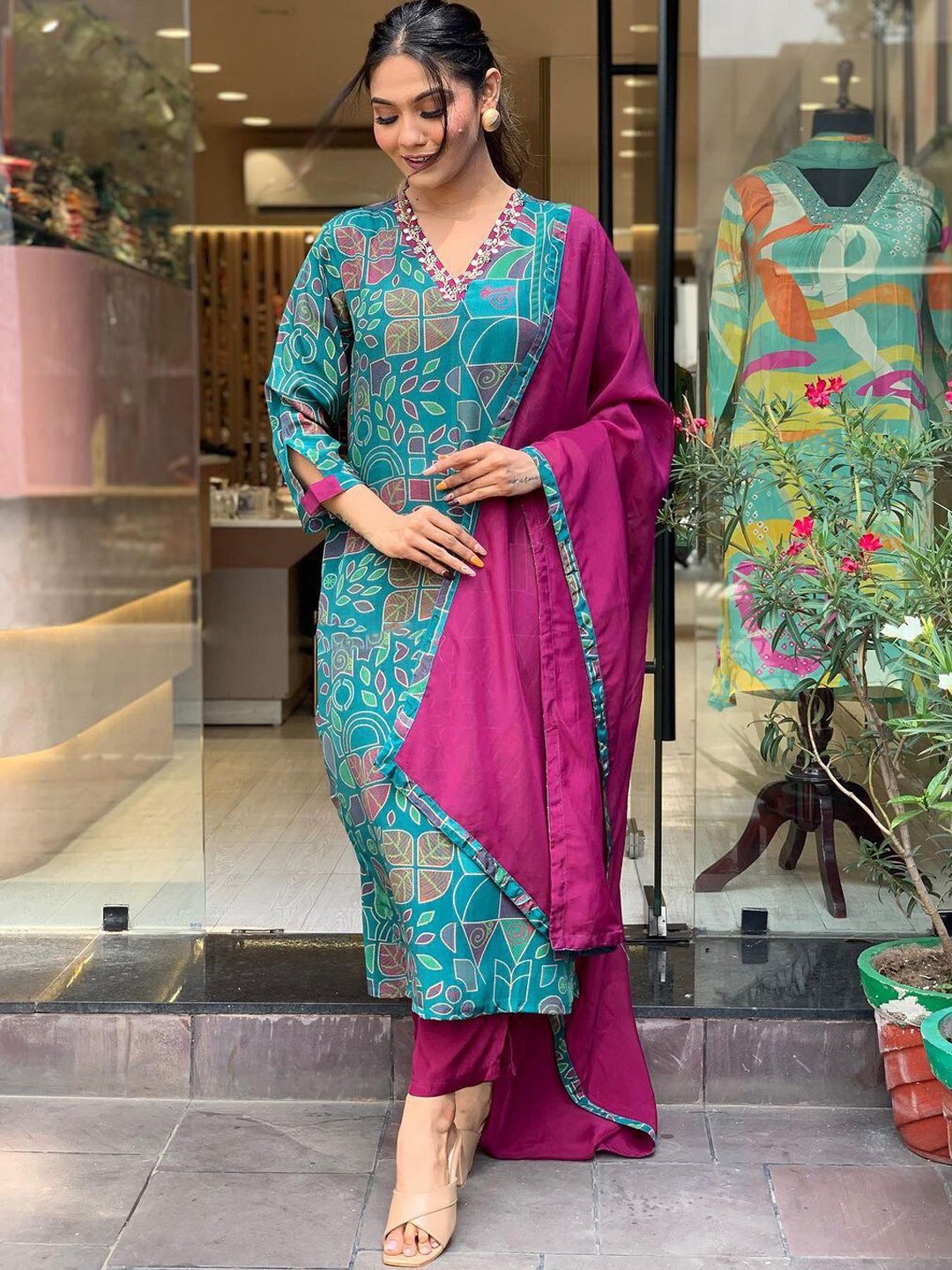 

GoSriKi Ethnic Motifs Printed V-Neck Straight Kurta with Trousers & Dupatta, Turquoise blue