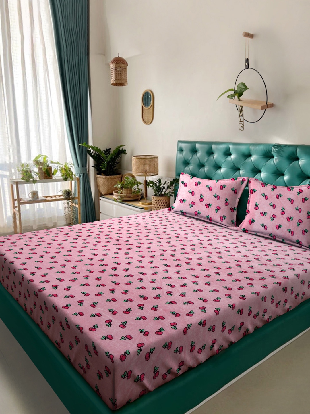 

KLOTTHE Pink Printed Fitted DiKing Size wool Bedsheet with 2 Pillow Cover
