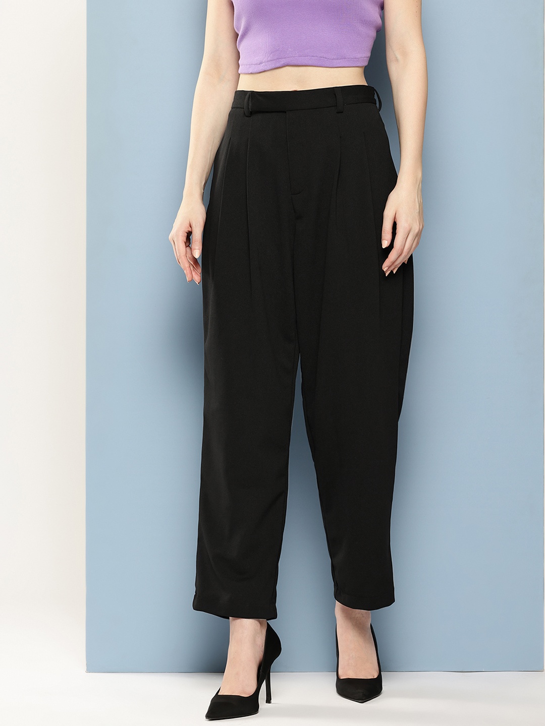 

Chemistry High-Rise Pleated Trousers, Black