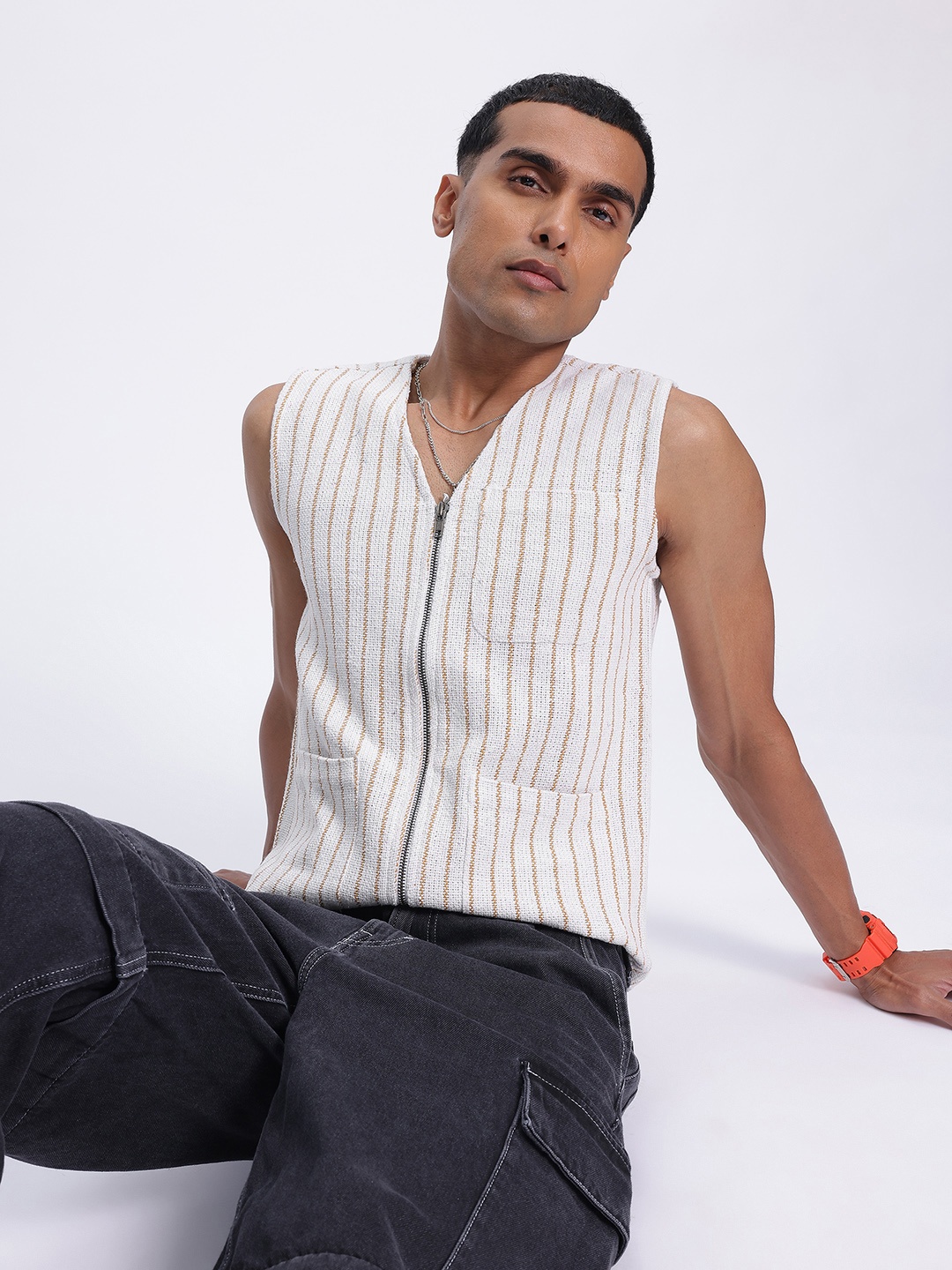 

glitchez V-Line Vibe Striped Sleeveless Shirt, White
