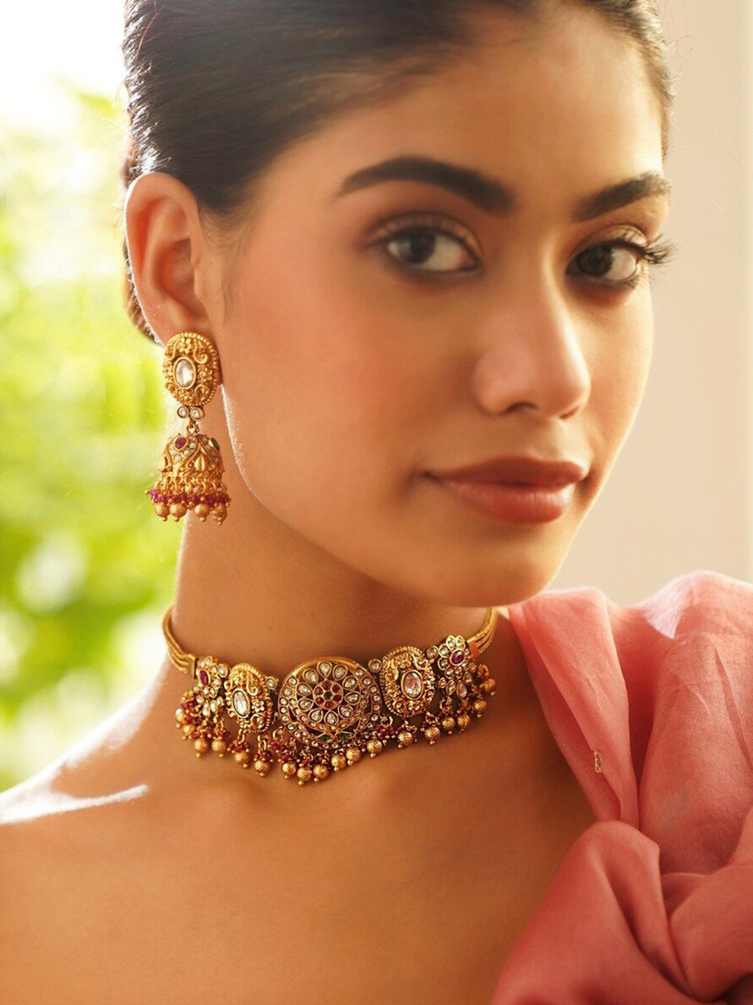 

JAYPORE Gold-Plated Stone Studded & Beaded Jewellery Set