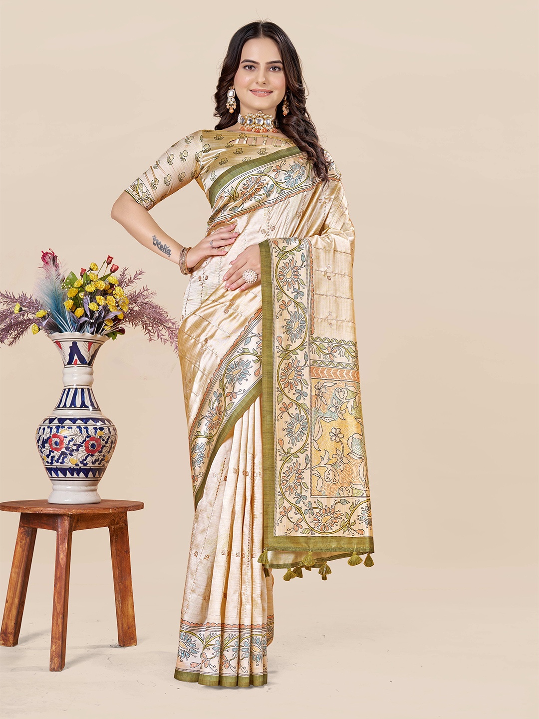 

ETHNIC TODAY Floral Art Silk Saree, Lime green