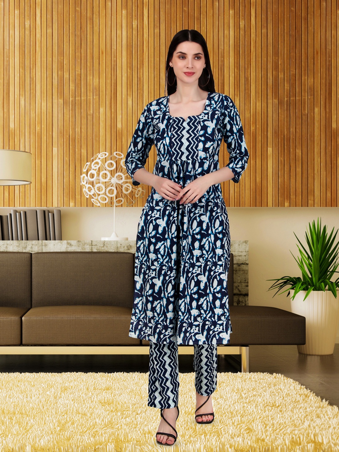 

Magnetism Jaipuri Traditional Print Kurta Set with Detachable Linning, Blue