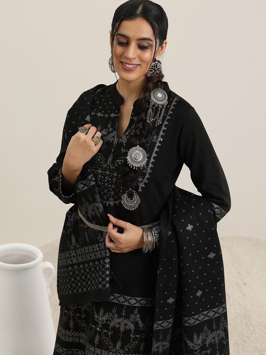 

Libas Floral Printed Sequinned Straight Kurta with Palazzo & Dupatta, Black