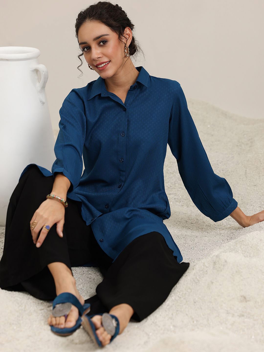

Libas Geometric Printed Shirt Collar Kurta, Teal