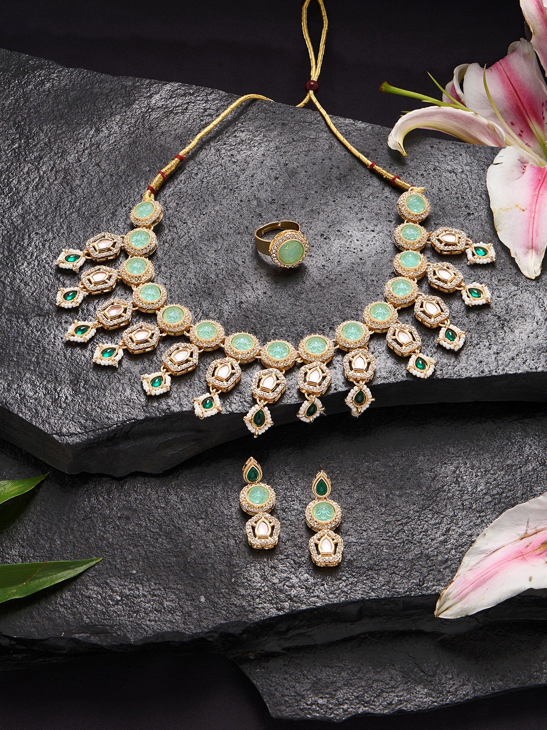 

Zaveri Pearls Gold-Plated Kundan-Studded & Beaded Layered Jewellery Set