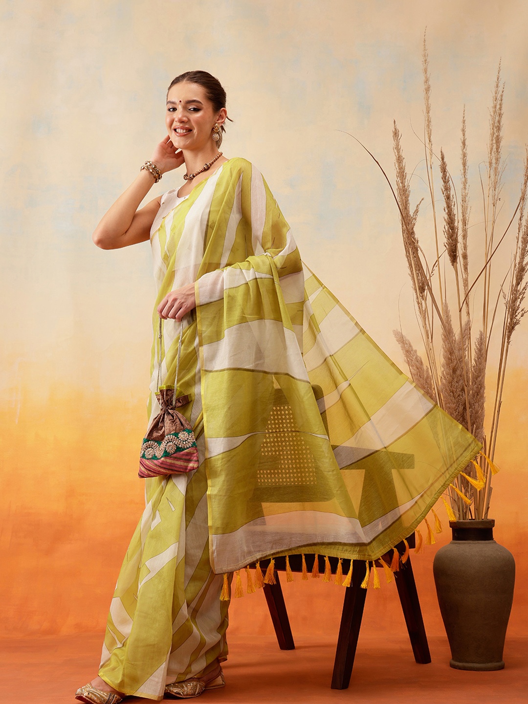 

Silk Land Leheriya Chanderi Ready to Wear Saree, Yellow