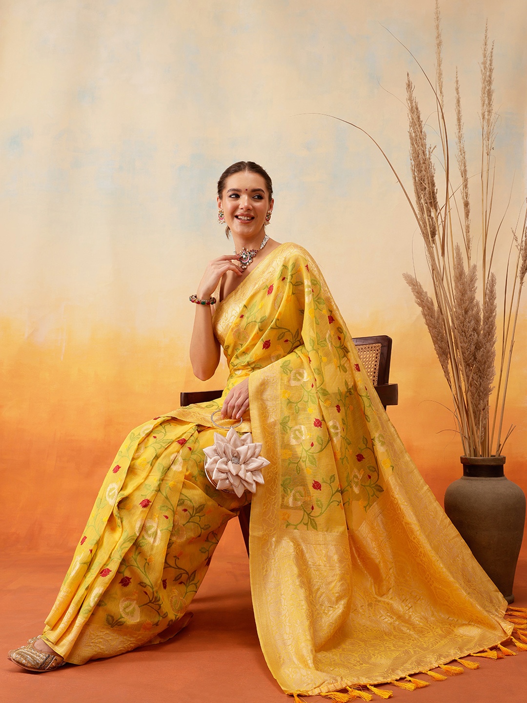 

Silk Land Woven Thread Floral Work Ready to Wear Saree, Yellow