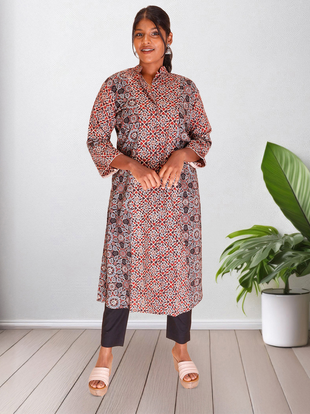 

Avishya Ethnic Motifs Printed Mandarin Collar Kurta, Blue