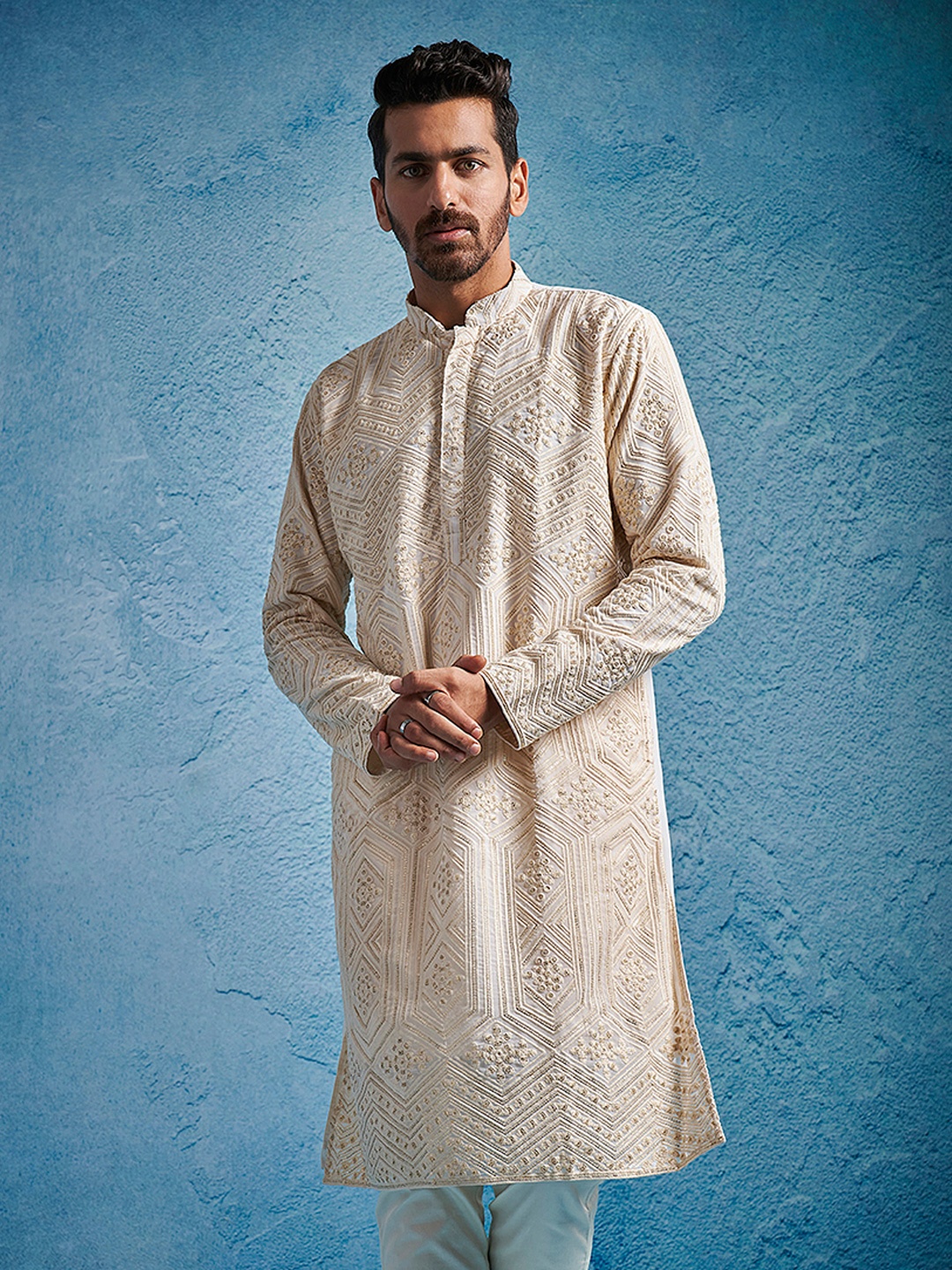 

VASTRAMAY Embellished Embroidered Chikankari Straight Kurta, Cream