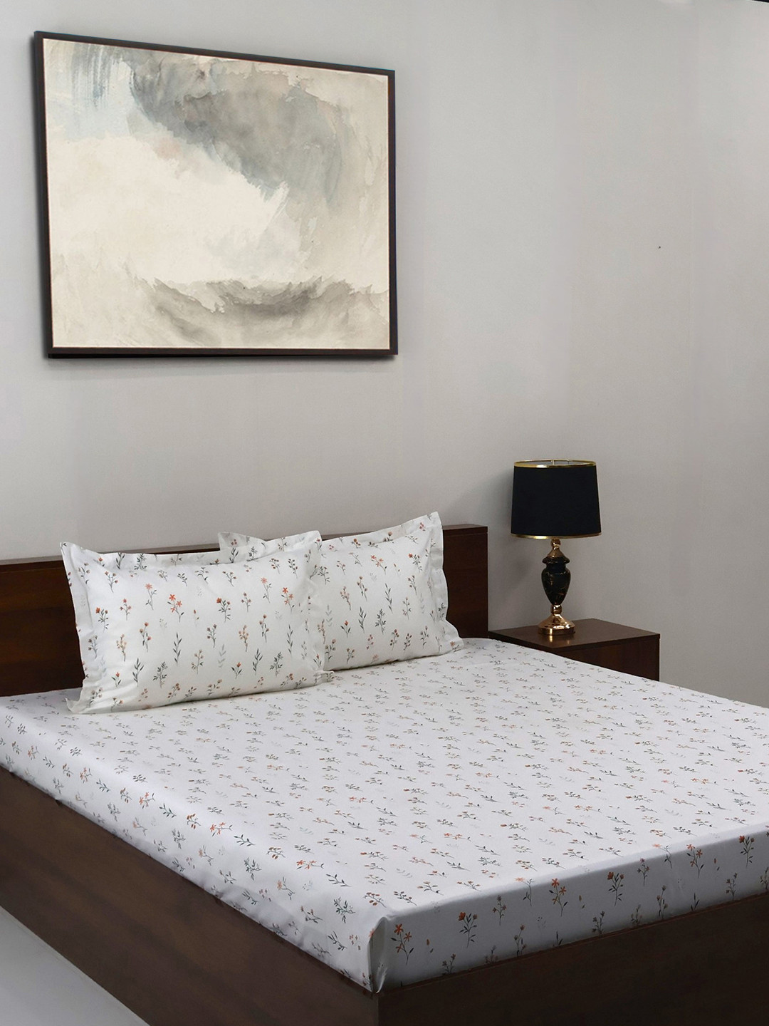 

BOMBAY DYEING Orange & White Floral Pure Cotton 180 TC King Bedsheet Set 2.74 x 2.74 Mts