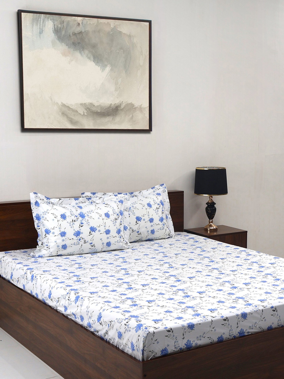 

BOMBAY DYEING Vintage White Floral Pure Cotton 180 TC King Bedsheet Set 2.74 m X 2.74 m
