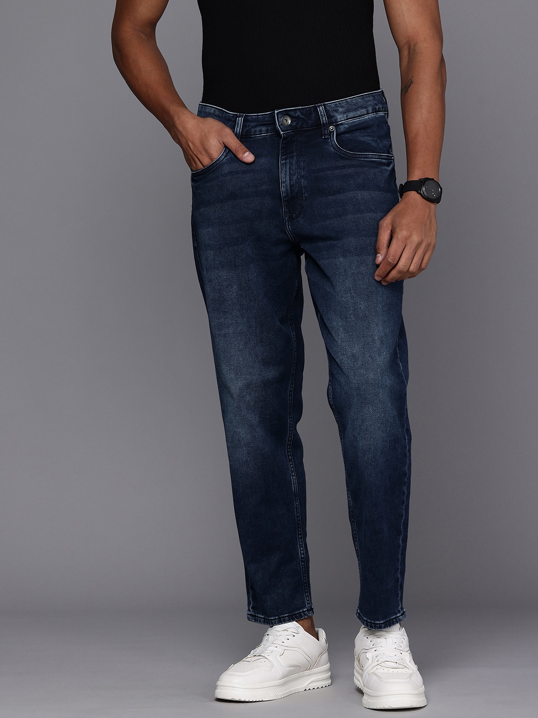 

Louis Philippe Jeans Men Loose fit Mid-Rise Jeans, Blue