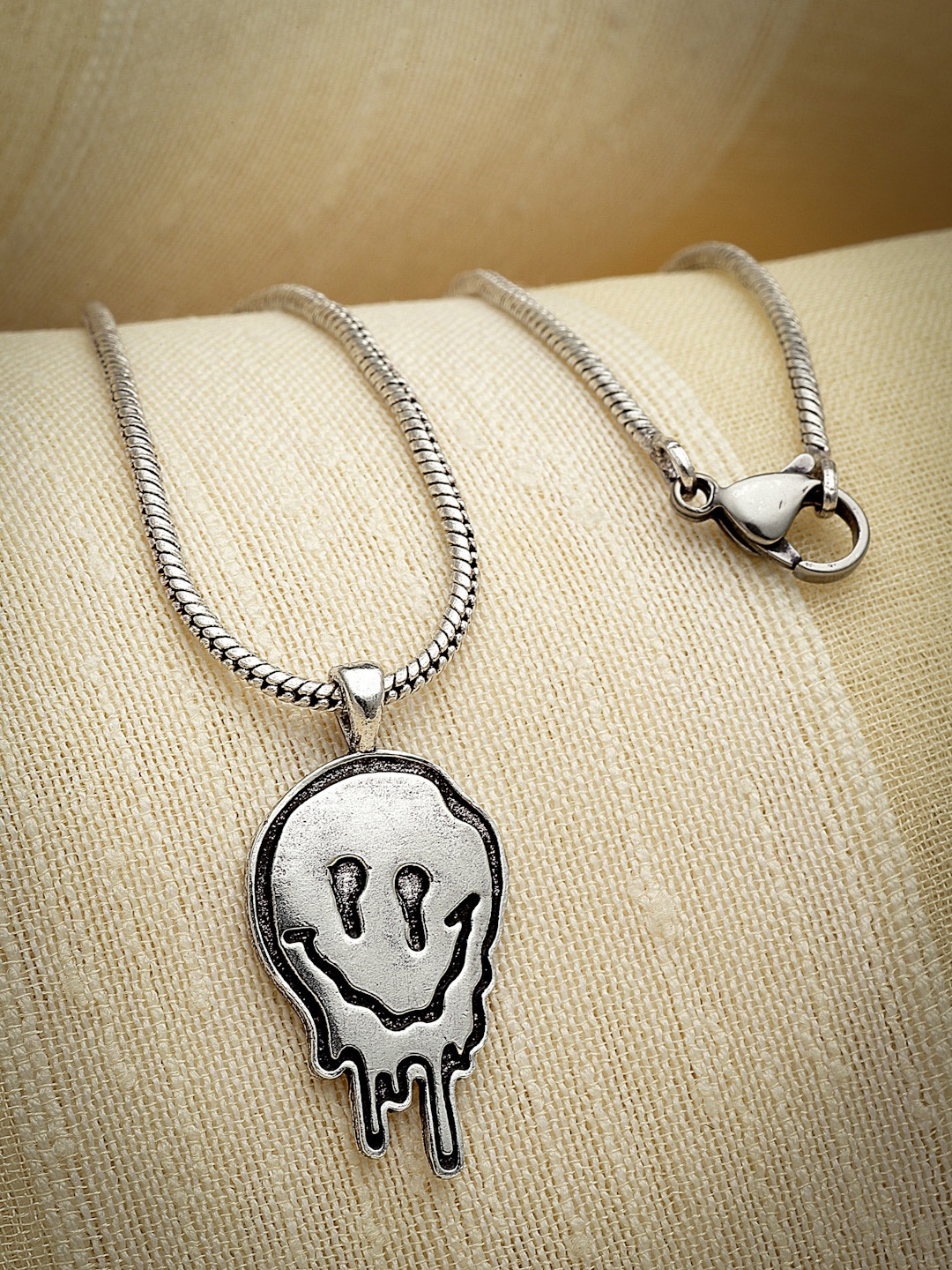 

Sanjog Unisex Silver-Plated Melted Drip Face Horror Smiley Gesture Pendant Chain