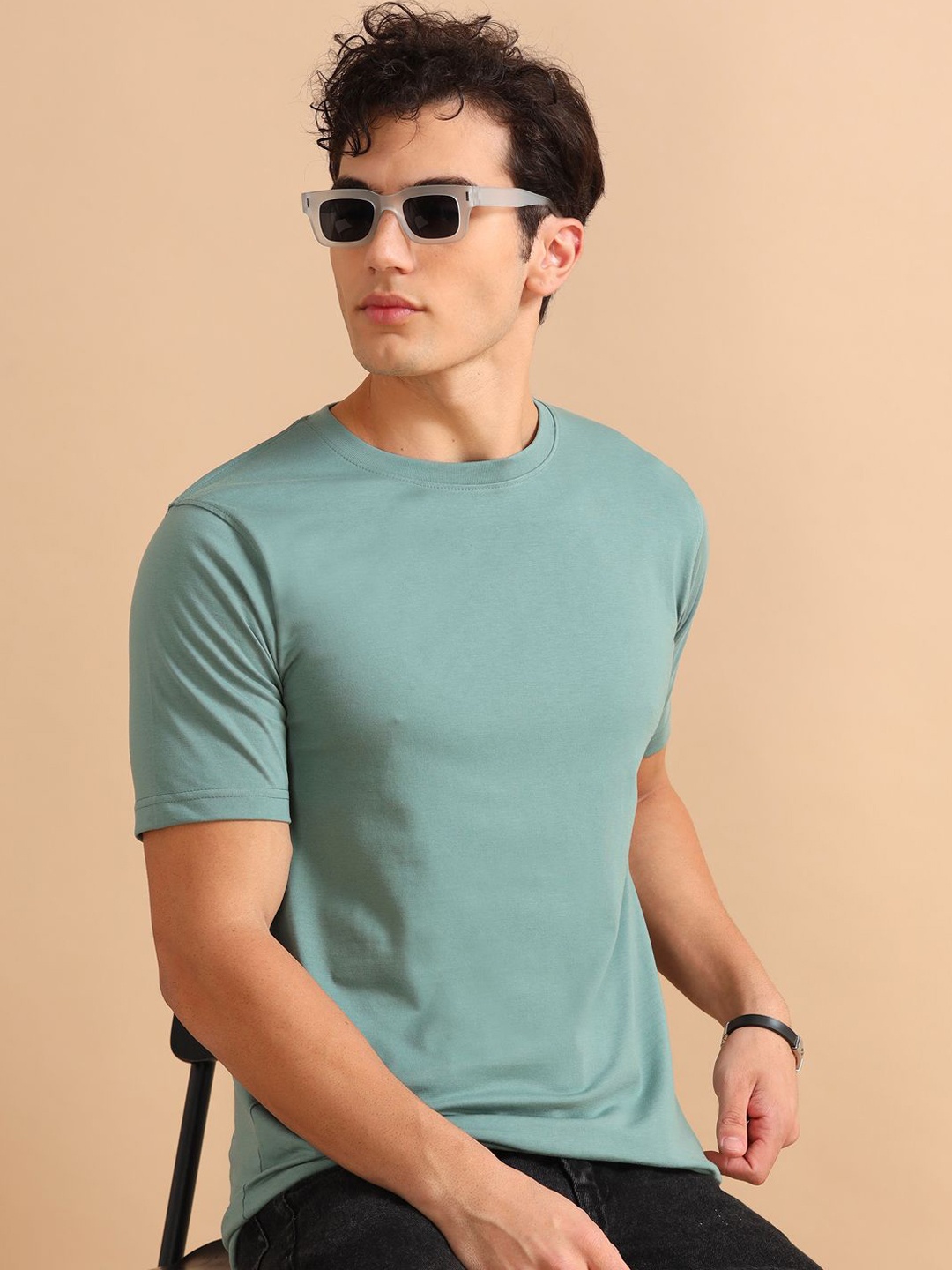 

Bushirt Men Solid Round Neck Cotton T-shirt, Green