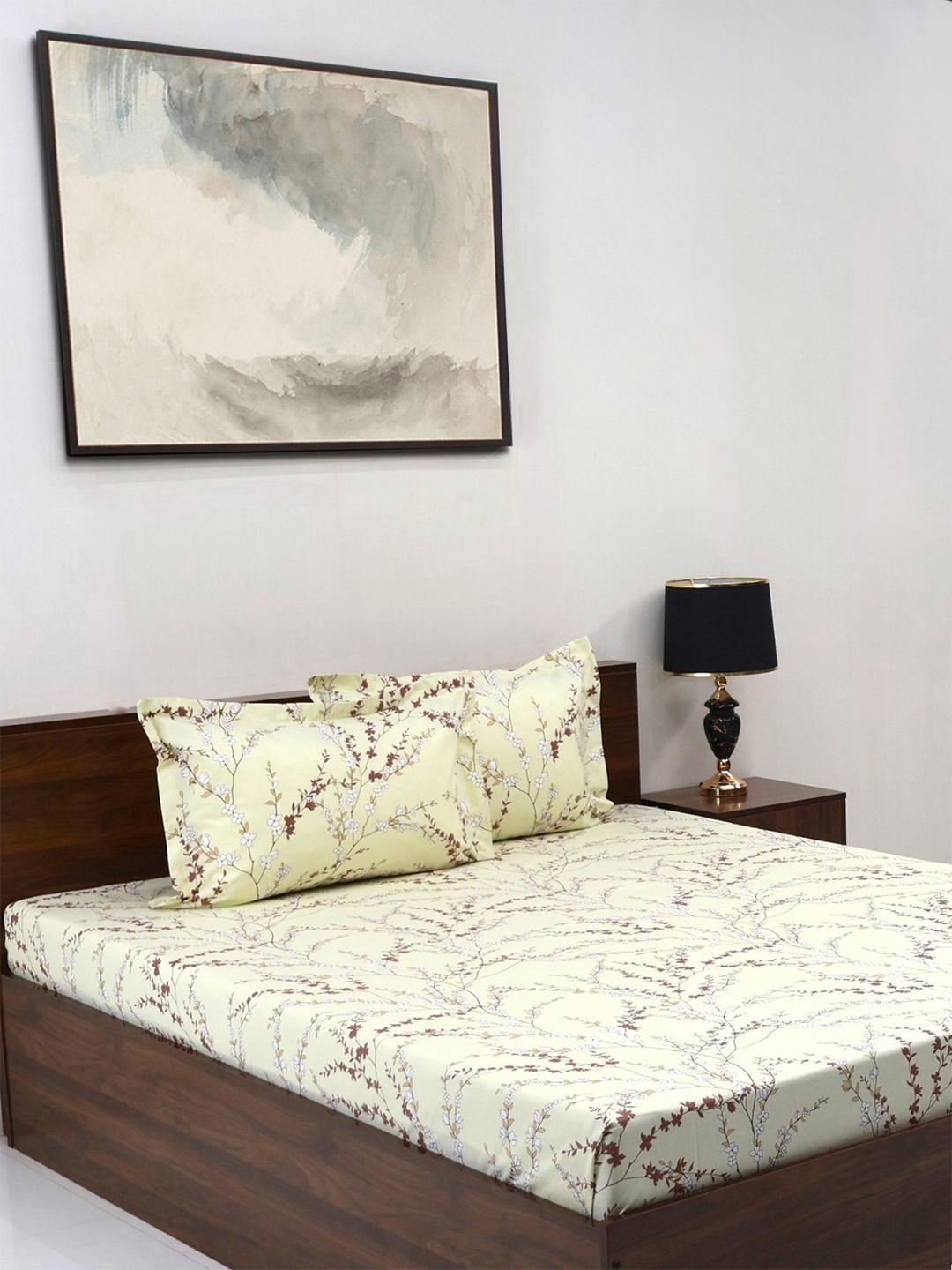 

BOMBAY DYEING Beige & White Floral Pure Cotton 140 TC King Bedsheet Set 2.74 x 2.74 Mts