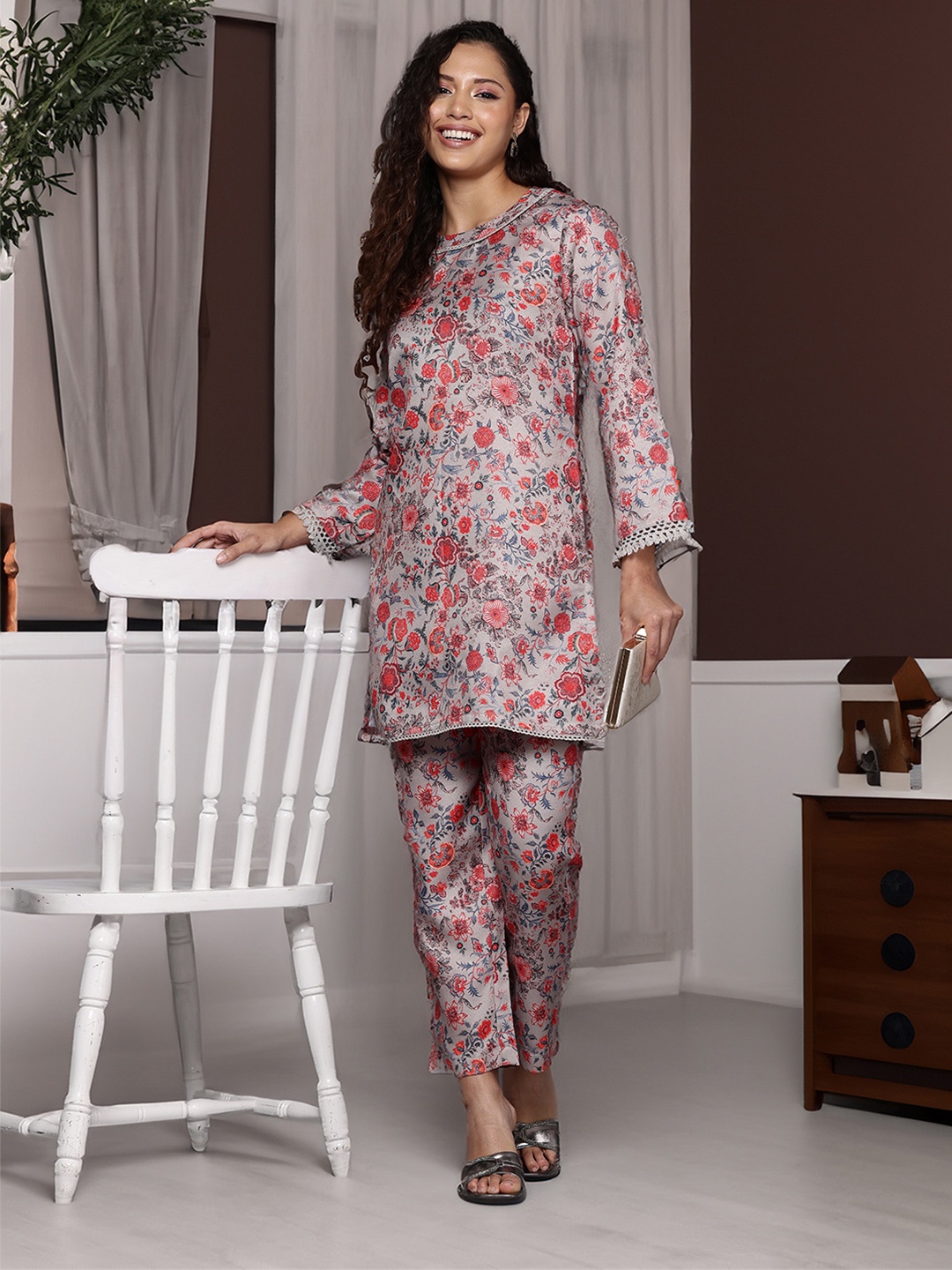 

Varanga Floral Printed Lace Detailed Wool Blend Co-Ord Set, Grey
