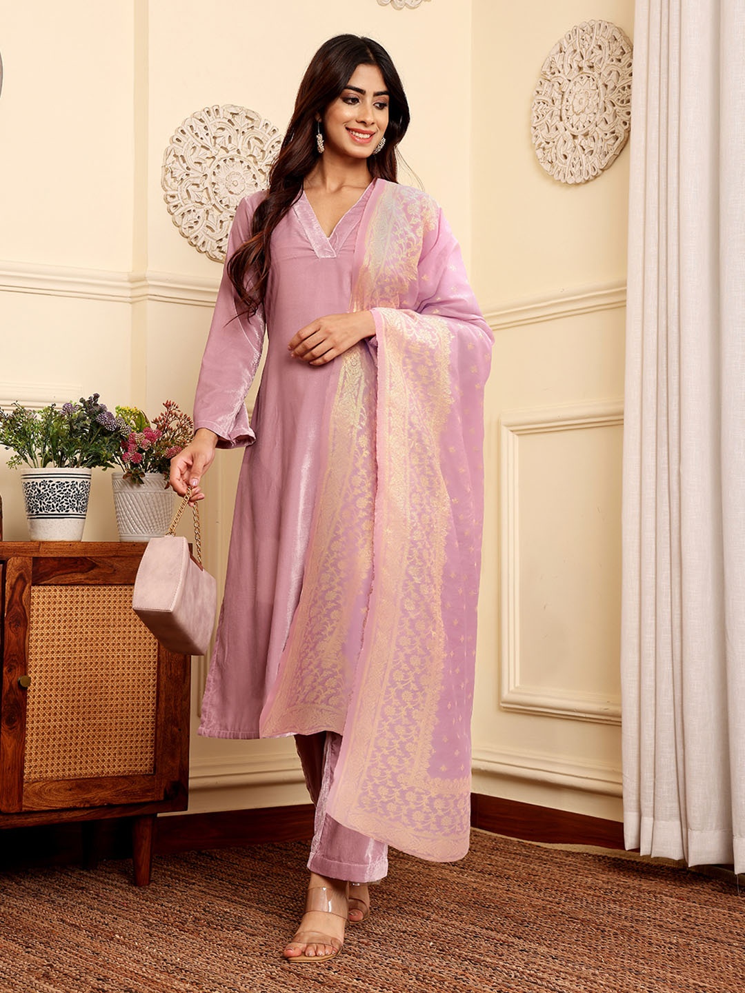 

Varanga Velvet Kurta with Palazzos & With Dupatta, Lavender