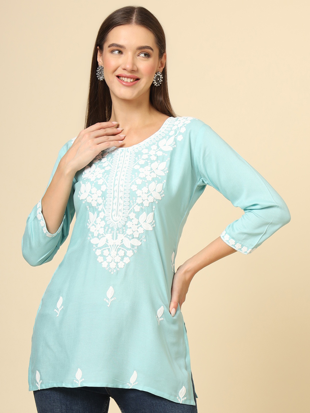 HERE&NOW Women Floral Embroidered Thread Work Thread Work Kurti, Turquoise blue