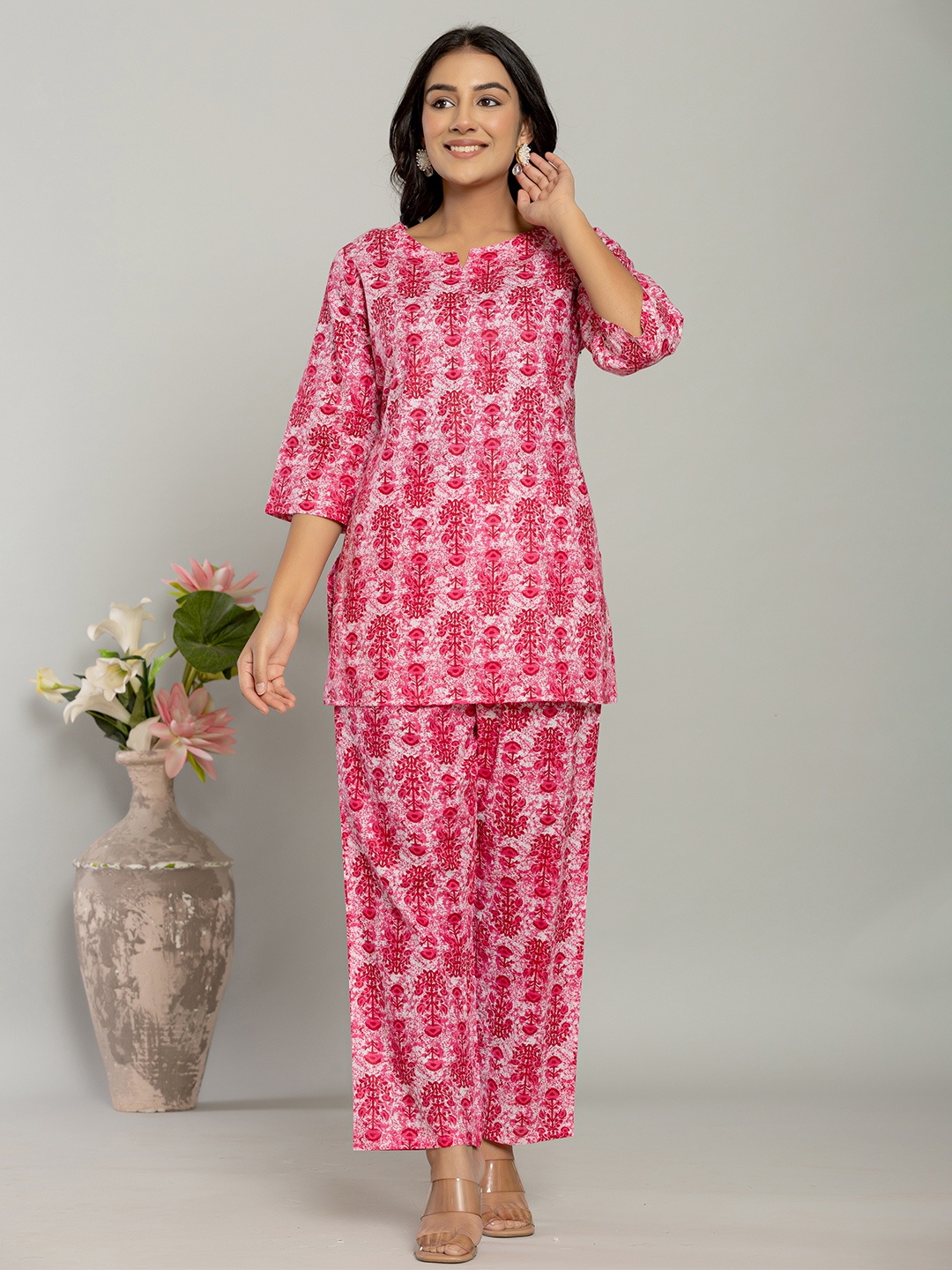 

Serenita Women Floral Printed Pure Cotton Night Suit, Pink