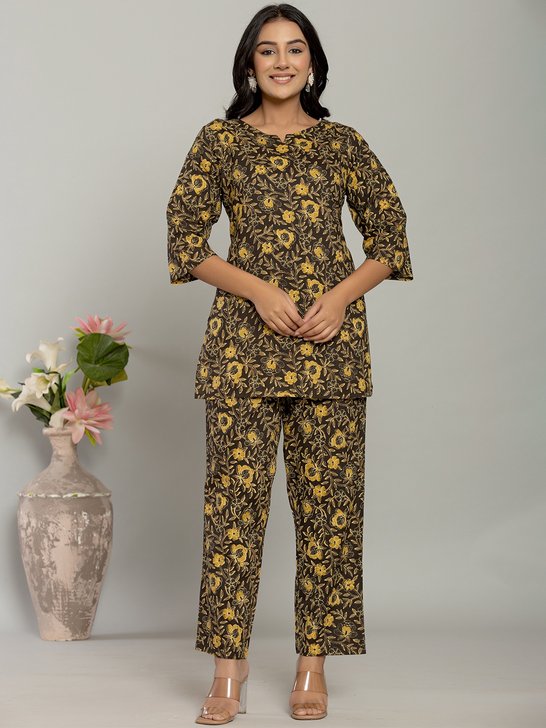

Serenita Women Printed Pure Cotton Night Suit, Brown