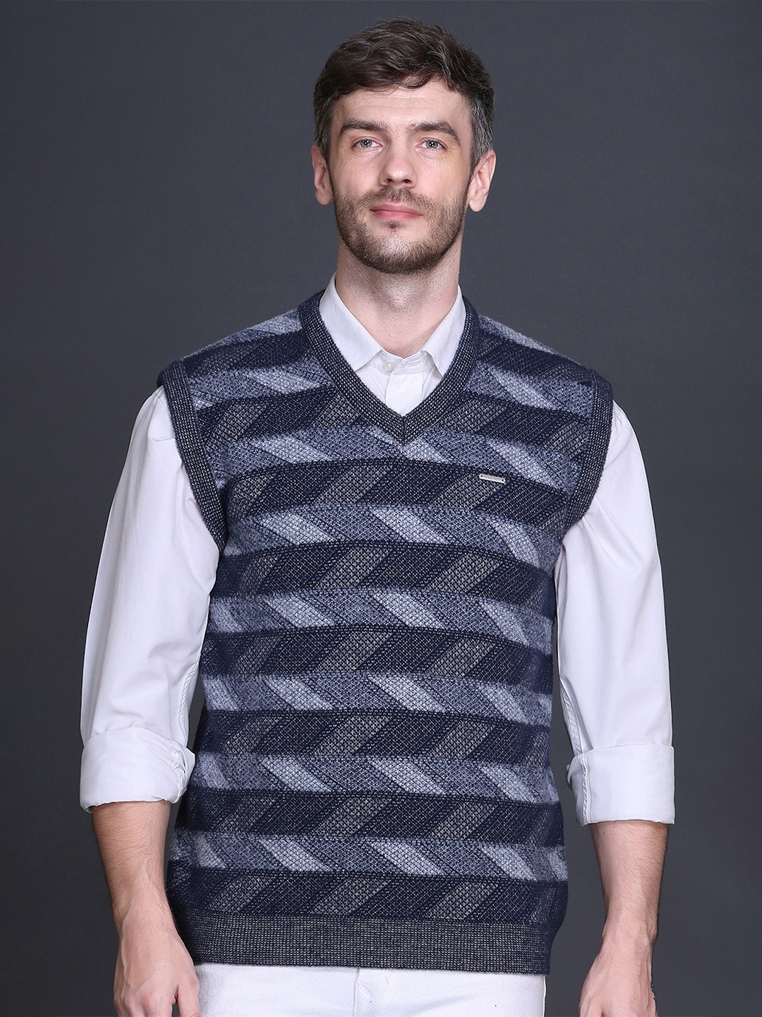 

GODFREY Men Geometric Self Design Sweater Vest, Navy blue