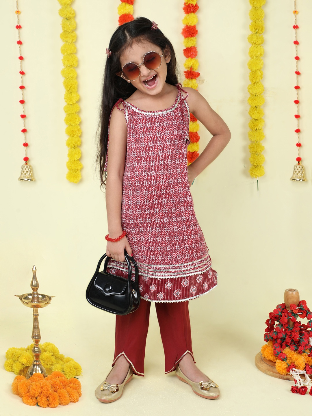 

The Magic Wand Girls Floral Printed Shoulder Straps Gotta Patti A-Line Kurta With Pyjama, Maroon