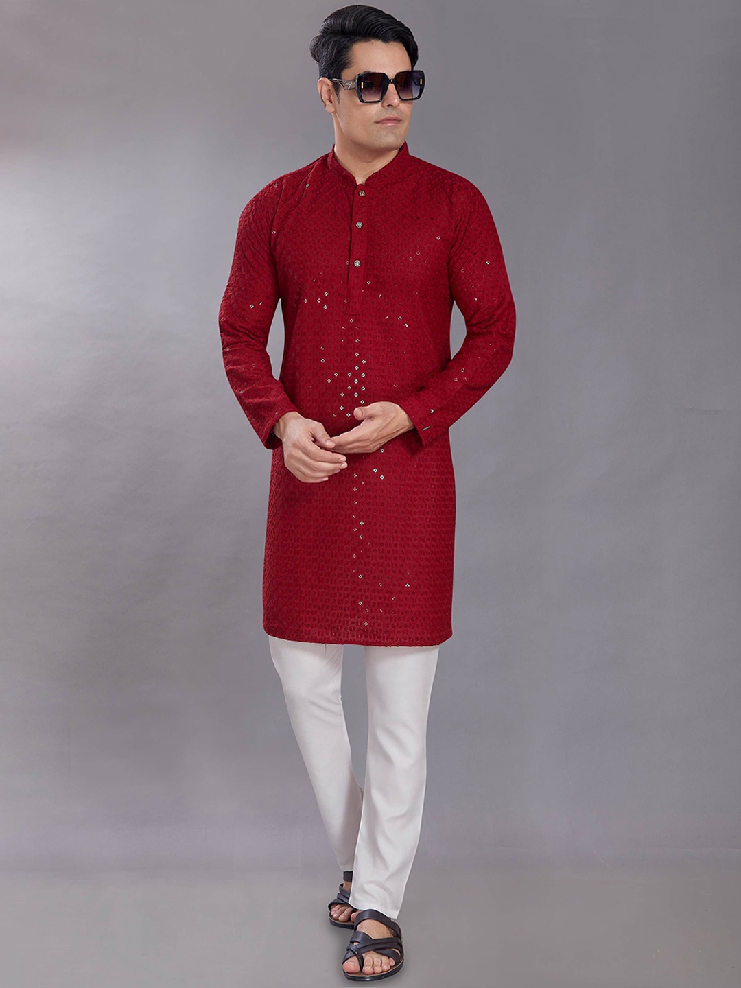 

DIVISIVE Geometric Embroidered Mandarin Collar Sequinned Straight Kurta, Red
