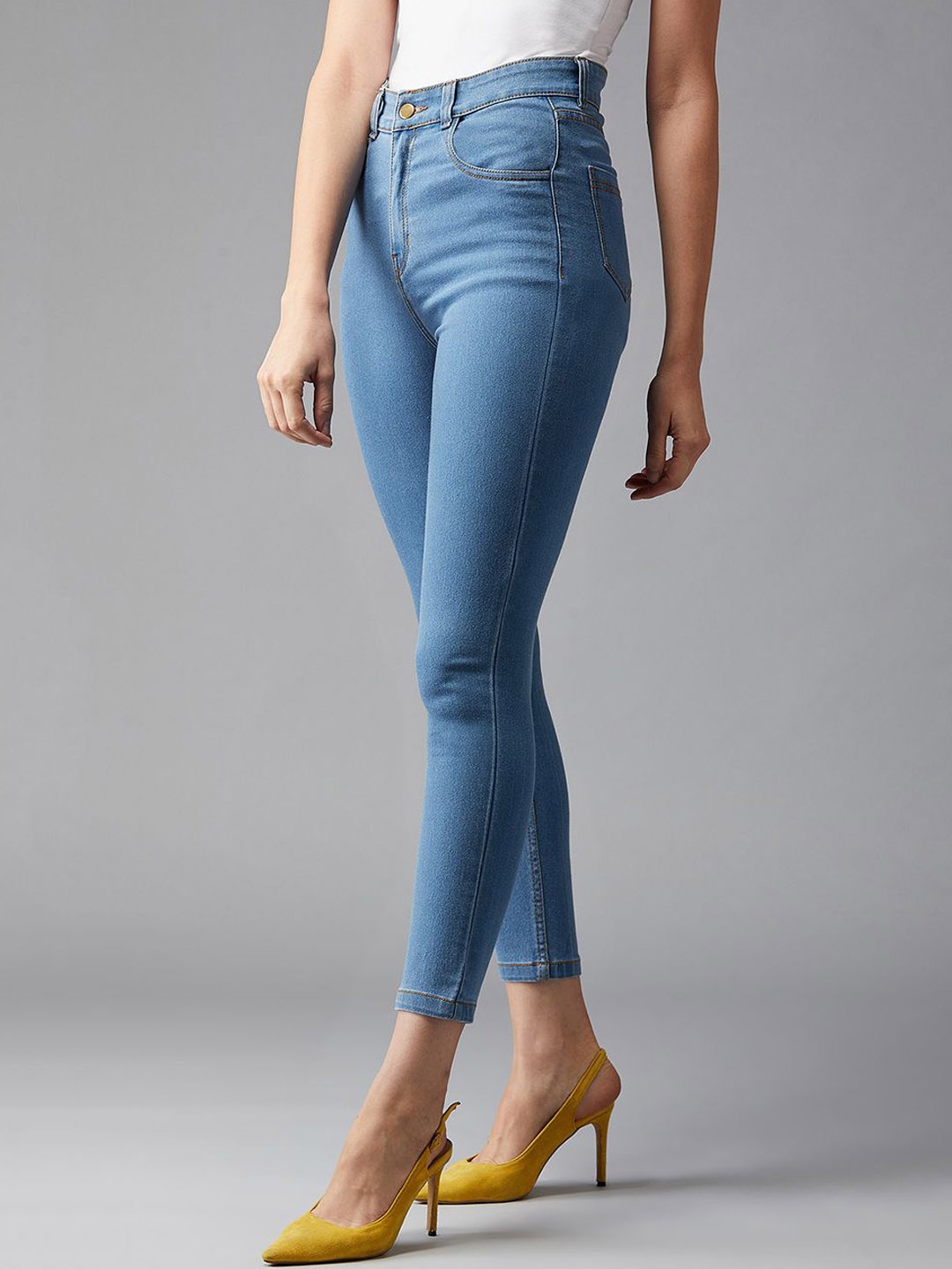

DOLCE CRUDO Women Skinny Fit High-Rise Light Fade Stretchable Jeans, Blue