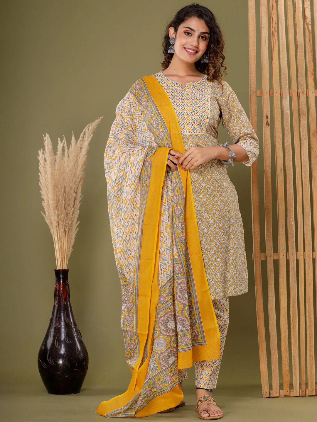 

Serenita Floral Printed Regular Pure Cotton Straight Kurta with Trousers & Dupatta, Yellow