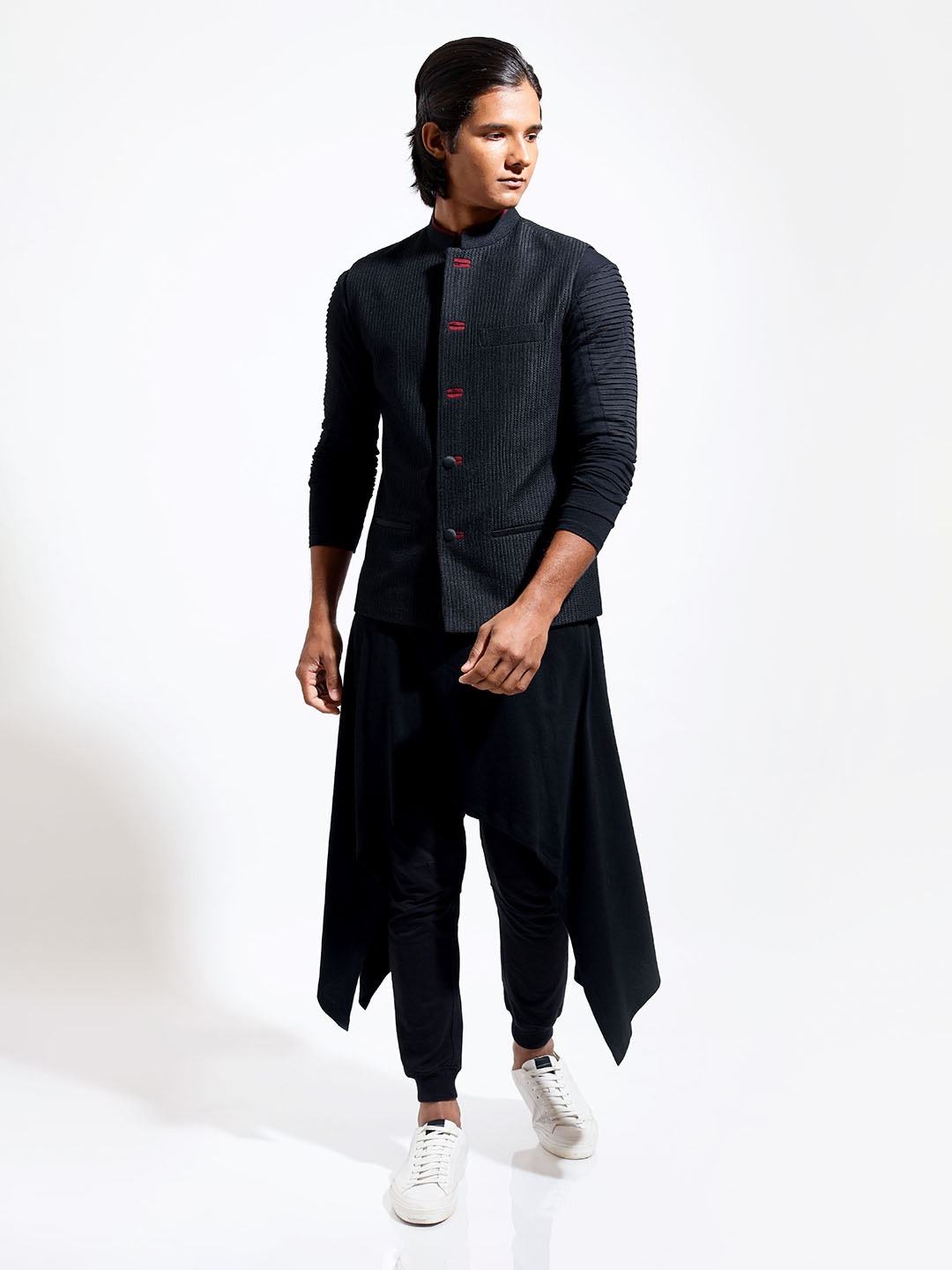 

VIVEK KARUNAKARAN Men Woven Nehru Jacket, Black