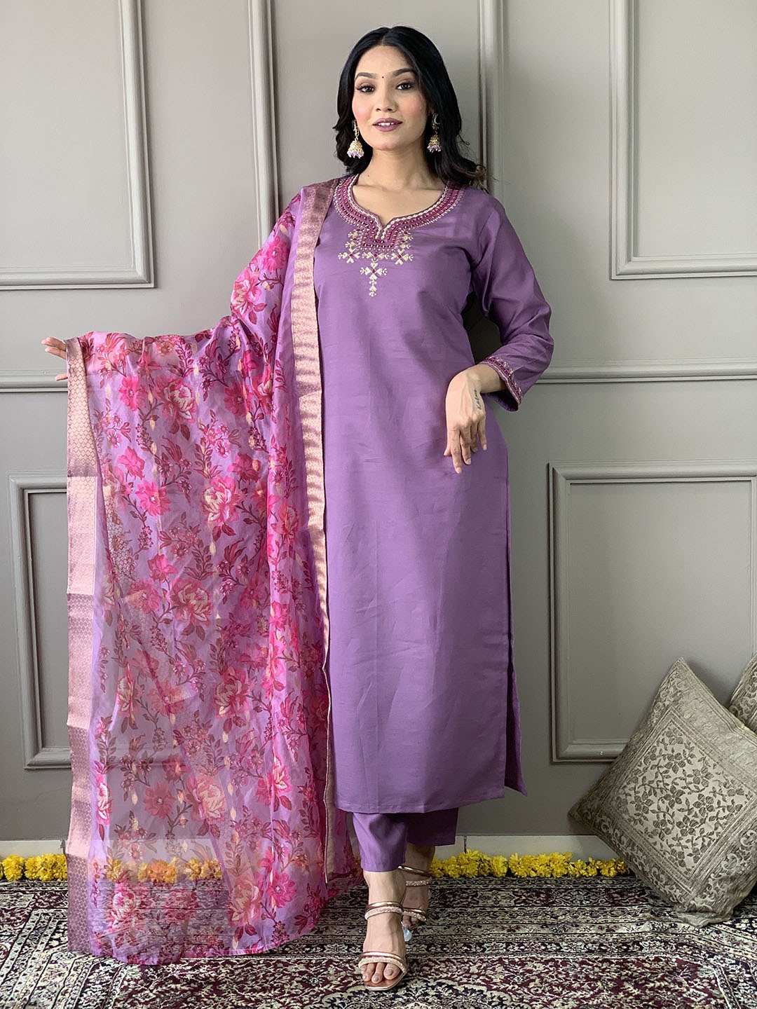 

KALINI Ethnic Motifs Embroidered Sequinned Chanderi Silk Kurta With Trouser & Dupatta, Mauve