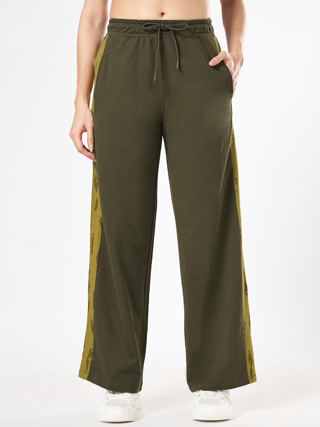 

Ajile by Pantaloons Women Mid-Rise Pure Cotton Regular Fit Parallel Trousers, Olive