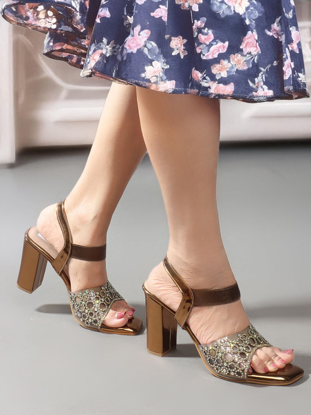 

ELLE Women Embellished Ethnic Block Sandals, Copper